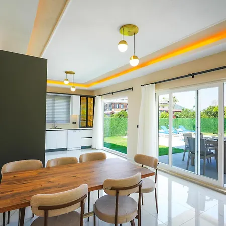 Albatross فيلة أورتاجا